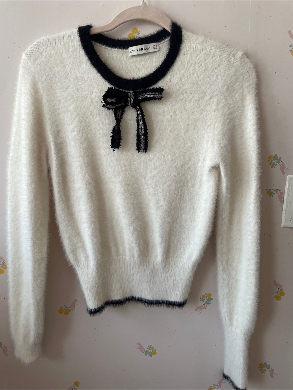 ZARA Cream Fuzzy Crewneck Sweater with Black Trim and Bow